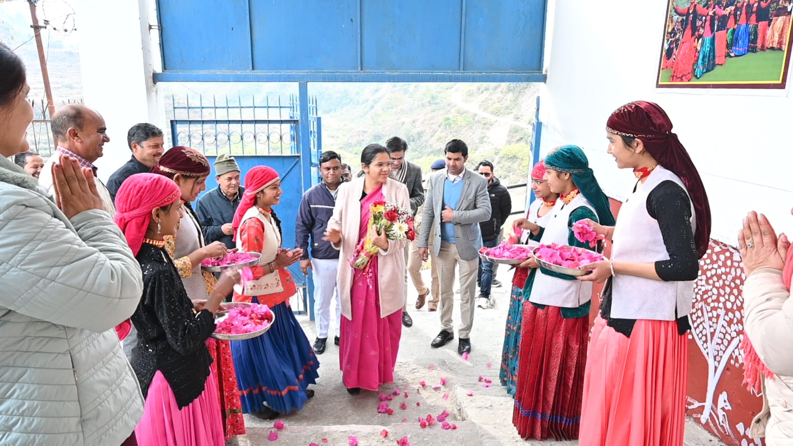 टिहरी गढ़वाल।।विकासखण्ड थत्युड़ में जिलाधिकारी की अध्यक्षता में जन जन की सरकार जन जन के द्वार शिविर का हुआ सफल आयोजन।।